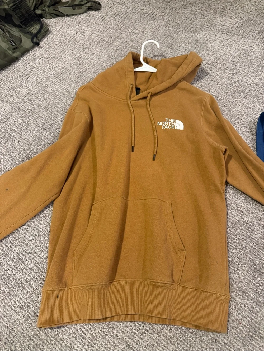 The North Face Men's Crewneck Hoodie - Brown/Tan